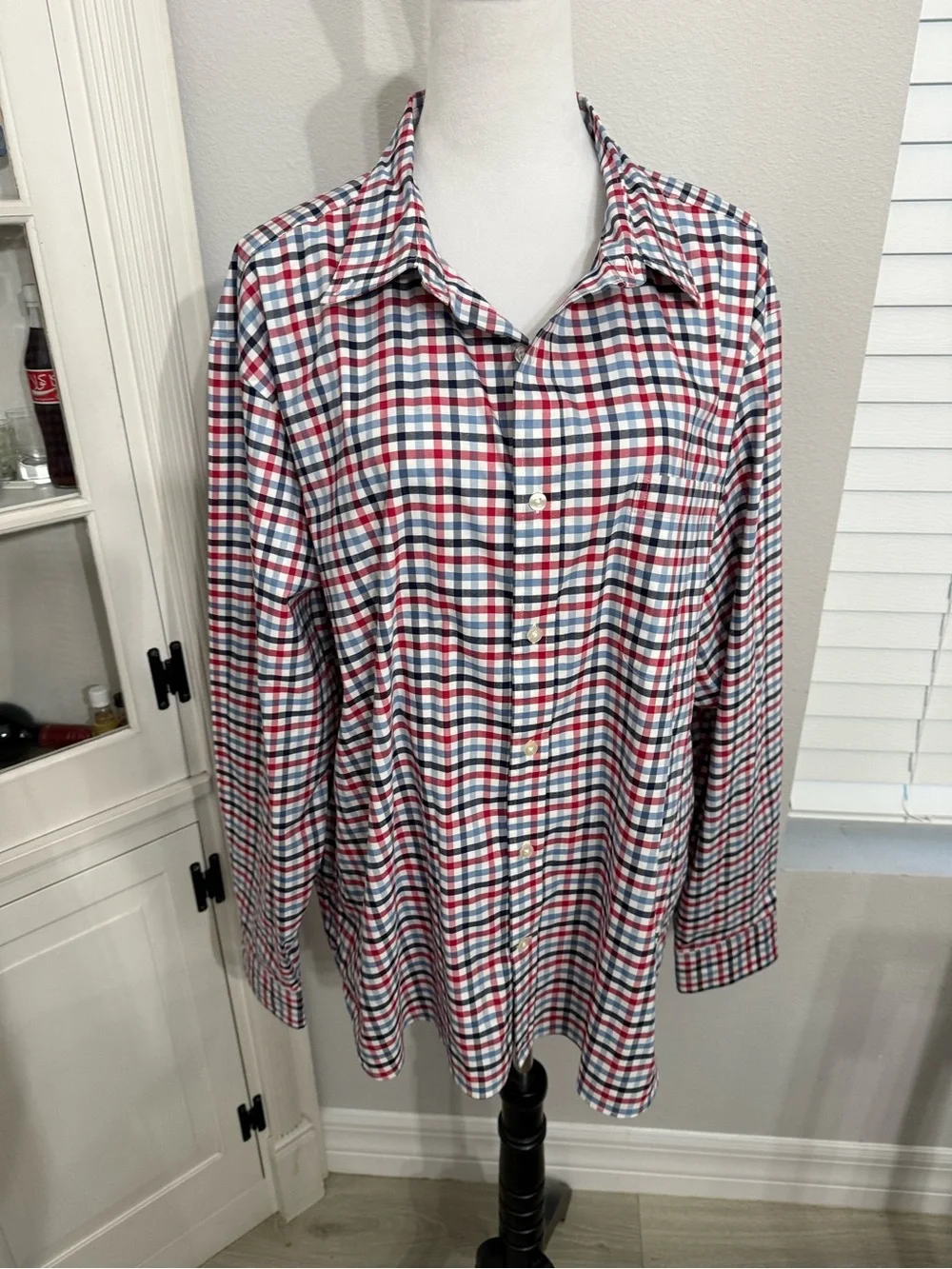Vineyard Vines - Performance on the go- red, white & blue Plaid Button-Up Shirt